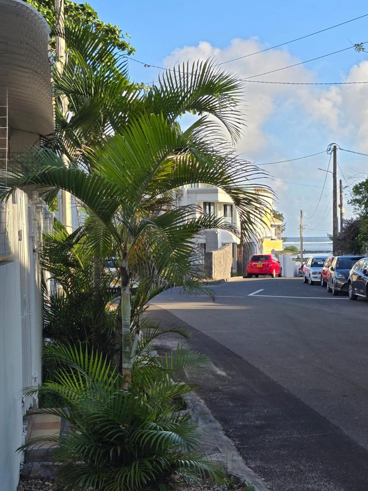 Blue Bay Beach Apartment Exterior photo